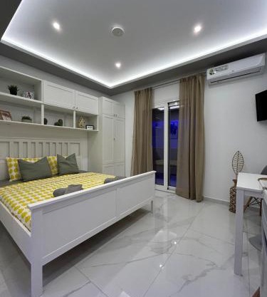 DANAI Studio 22 Paralia