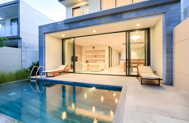 DANANG BRG GOLF VILLA, 3Bedrooms,Private Swimming Pool,15'toBeach,FREE PICK-UP