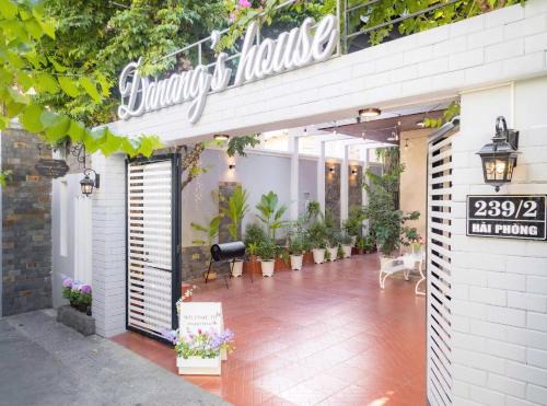 Danang's house