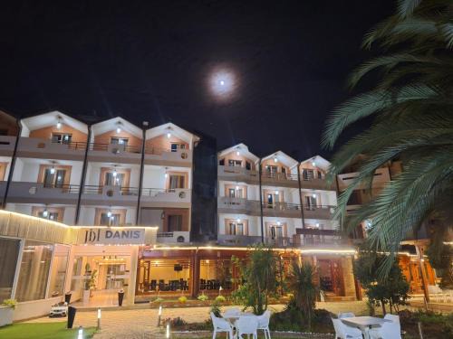 Danis Hotel