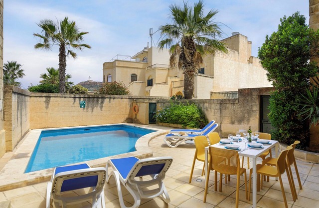 Dar tal-Patri Villa in Gozo with private pool, quiet location & family friendly
