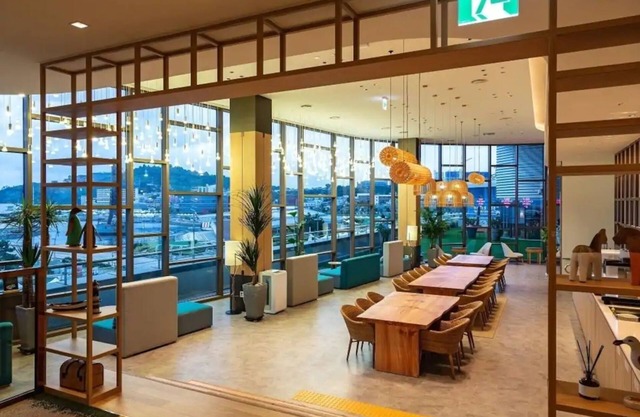 DARAKHYU Yeosu Capsule Hotel by WALKERHILL