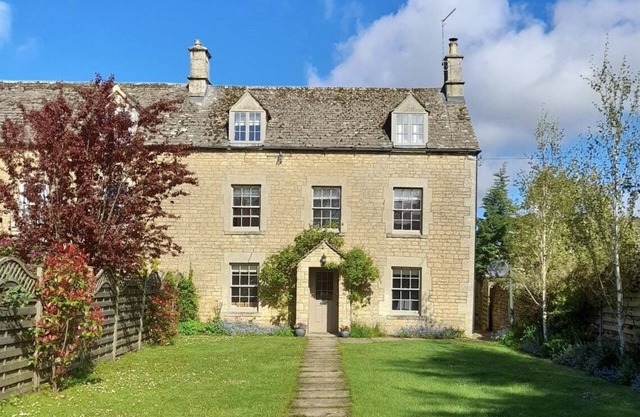Darly Cottage