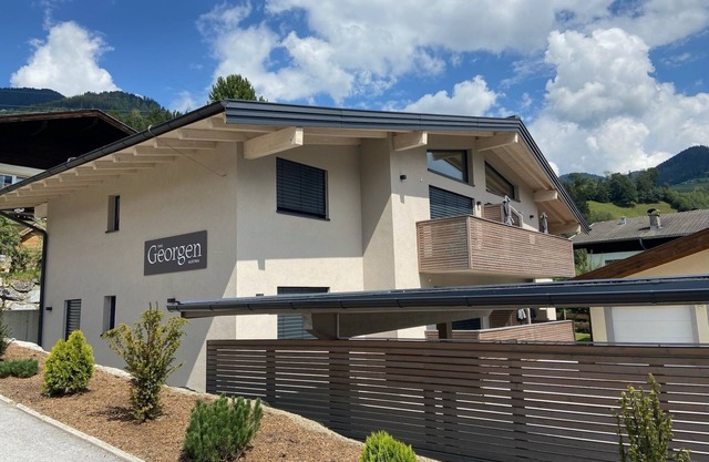 Das Georgen, Großglockner+Kitzsteinhorn by Interhome
