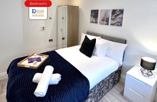 Dashh Properties Flat in Shepherds bush Families