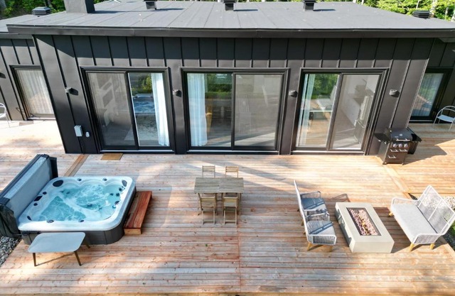 DAX HOUSE Stunning Mont-Tremblant Getaway Retreat