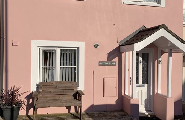Day Dreams - a 3 Bed House Close To Saundersfoot Village Centre (With Wi Fi)