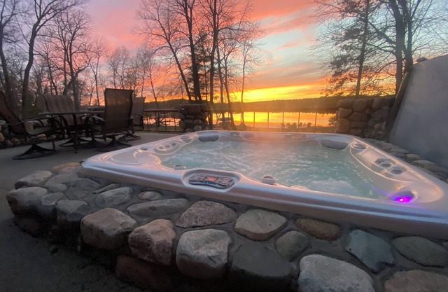 Day Spring Long Lake · Lake Front custom estate home, hot tub, gym +