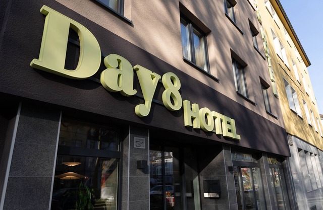 Day8 Hotel
