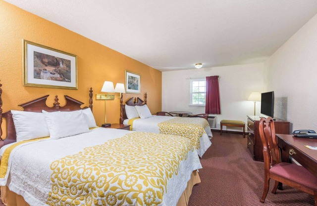 Days Inn by Wyndham Amherst
