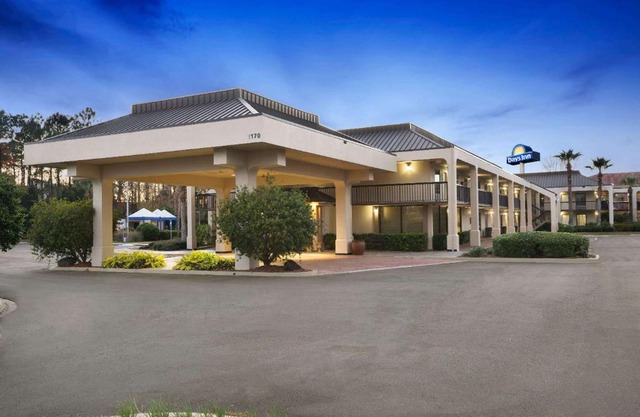 Days Inn by Wyndham Jacksonville Airport