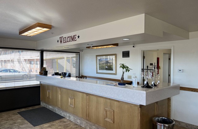Days Inn by Wyndham Lake Point
