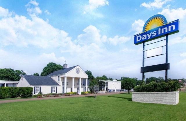 Days Inn by Wyndham Natchez