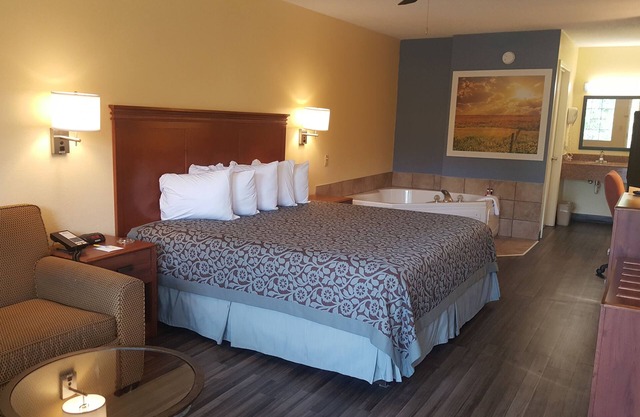 Days Inn by Wyndham Trenton