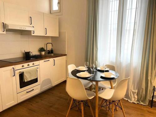 De Conti Apartments