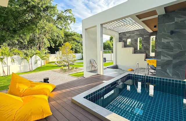 De Flourishing Hill Escape, Cha Am