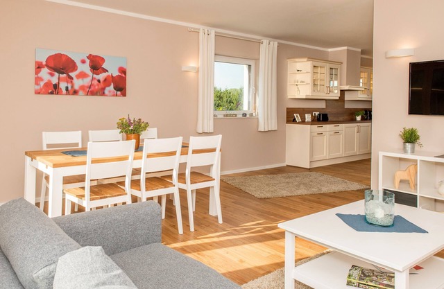 De Hüüs Achtern Sandlid - 4 star Holiday houses in Bosau bei Plön - HAUS C