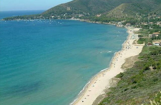 De Luca-Paparo beach house