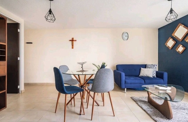 De Regis. Departamento con excelente hubicacion. Céntrico, a 15mnt del centro Cd