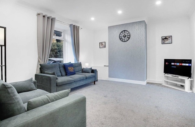Dean St Retreat: Cosy Urban Escape, Sleeps 5!