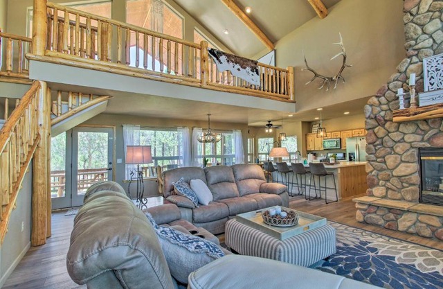 Deck, Grill and Fire Pit Spacious Show Low Hideaway