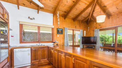 Deck house