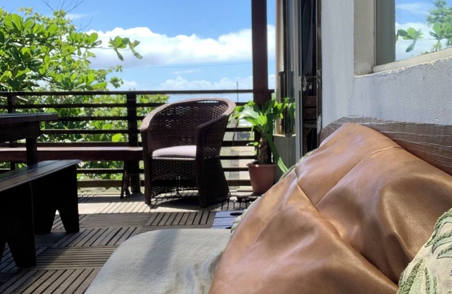 Deck with pool table near the sea, Itapoá-SC 3 bedrooms