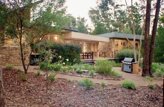 Deckhaus Hepburn Retreat