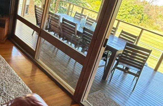 Deckhouse Surfside - Spacious Family Home with Beach Access