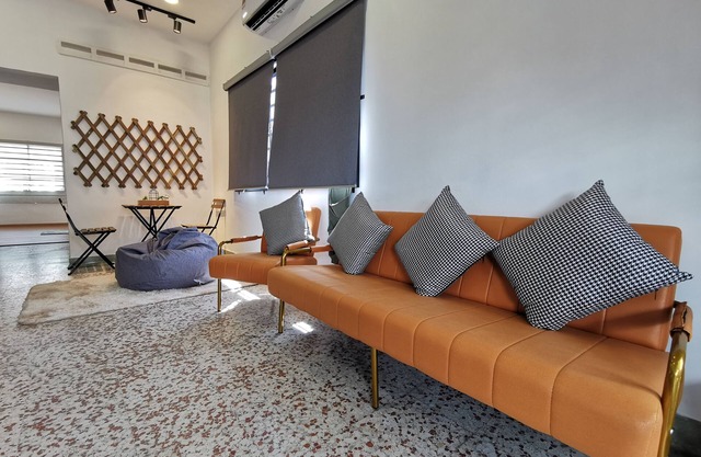 DeCorner @ Ujong Pasir | Melaka Town | Netflix | Wi-Fi |