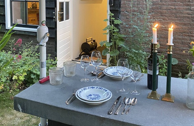 Deel van een Boerderij met Tuin Midden in het Natuurgebied de Eilandspolder