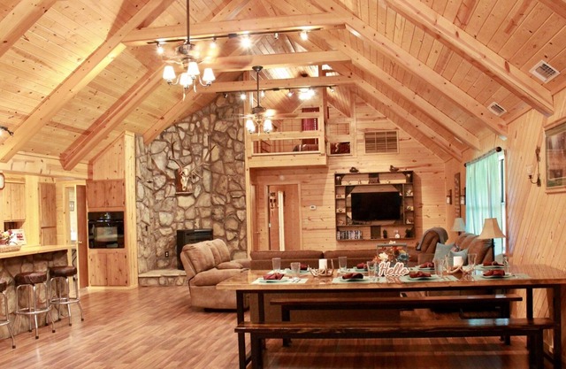 Deer Ridge Retreat Luxurious Family Sanctuary with Hot Tub and BBQ by RedAwning