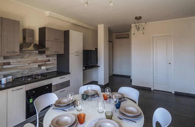 Dei Mille 31 A - Three Bedroom Apartment, Sleeps 8