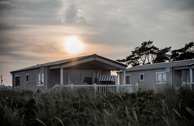 Deichhaus mit Direktem Meerblick und Strandzugang