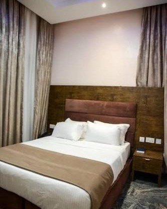 DEL HOTEL and SUITES