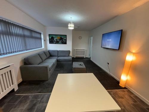 DEL's Apartment