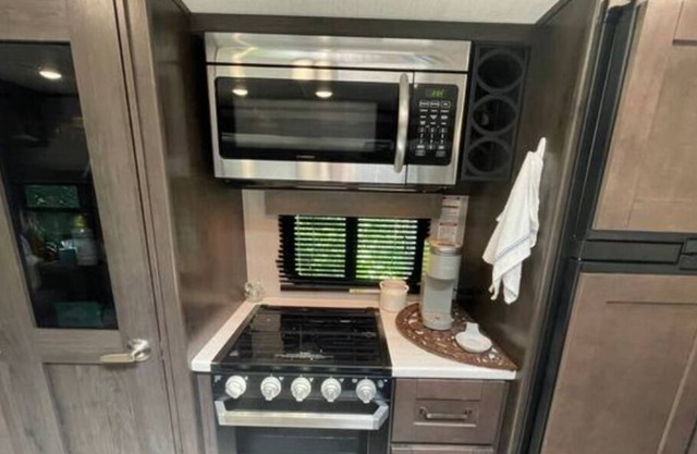 Delightful 1 bedroom RV in Pickwick