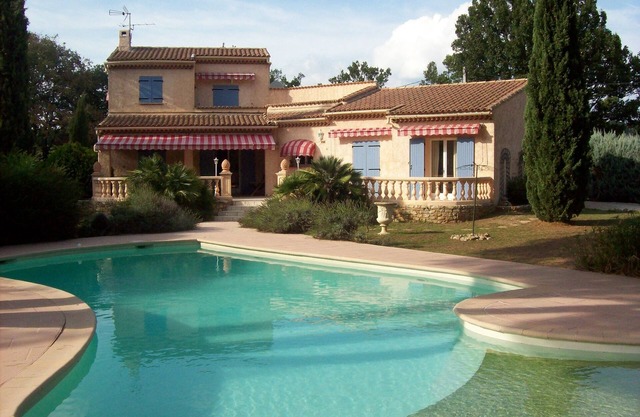 Delightful 4 Bedroom Villa With Private Heated Pool And Air Conditioning