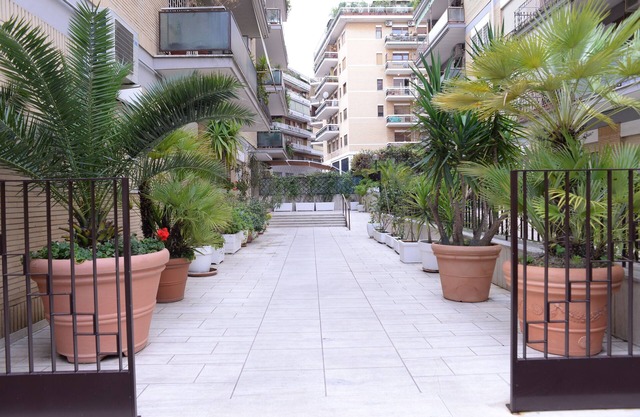 Delightful 7-bed apartment, fully equipped with washing machine