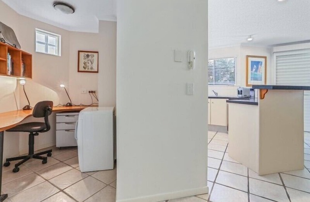 Delightful apartment close to the beach in Sunshine Beach