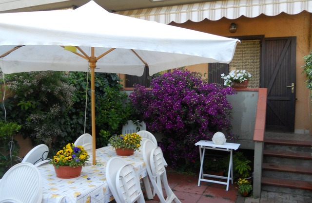 Delightful apartment in cottage with garden in the heart of Porto Ercole