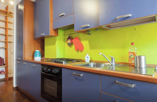 Delightful fully equipped studio apartment above the Turro metro