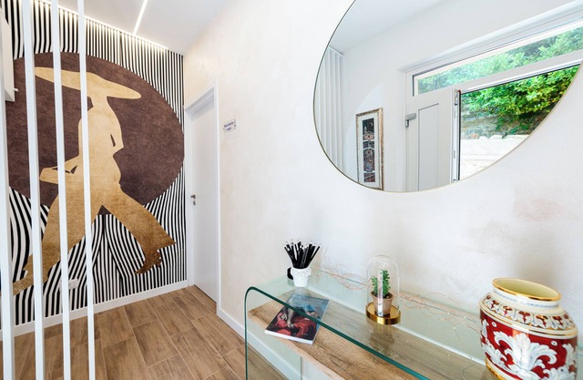Delightful, modern three-bedroom apartment for 4, on the outskirts of PG with free parking space