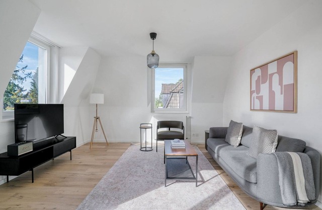 Delightful Wipkingen 2BR w/Private W/D, nr Tram, by Blueground