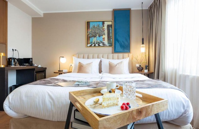Delphi Hotel & Restaurant