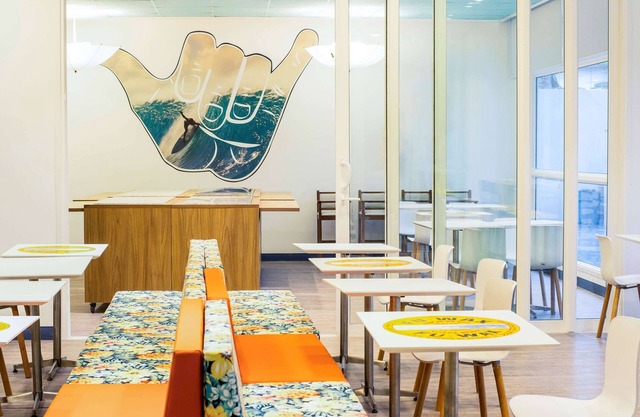 Delphin Surf Hotel