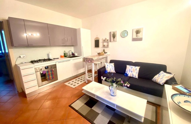 Delphina House