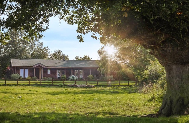 Deluxe and spacious lodge perfect for a romantic retreat.