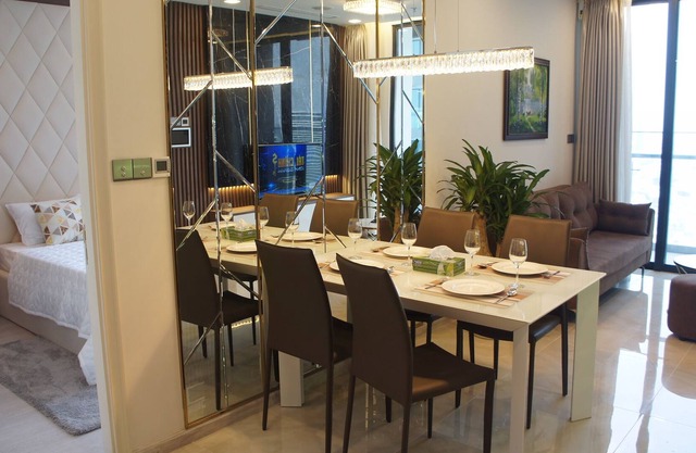 Deluxe Apartment at Vinhomes Golden River CBD