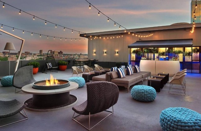 Deluxe Back Bay View Room King Bed, Revere Hotel, Pet-Friendly, Rooftop Bar